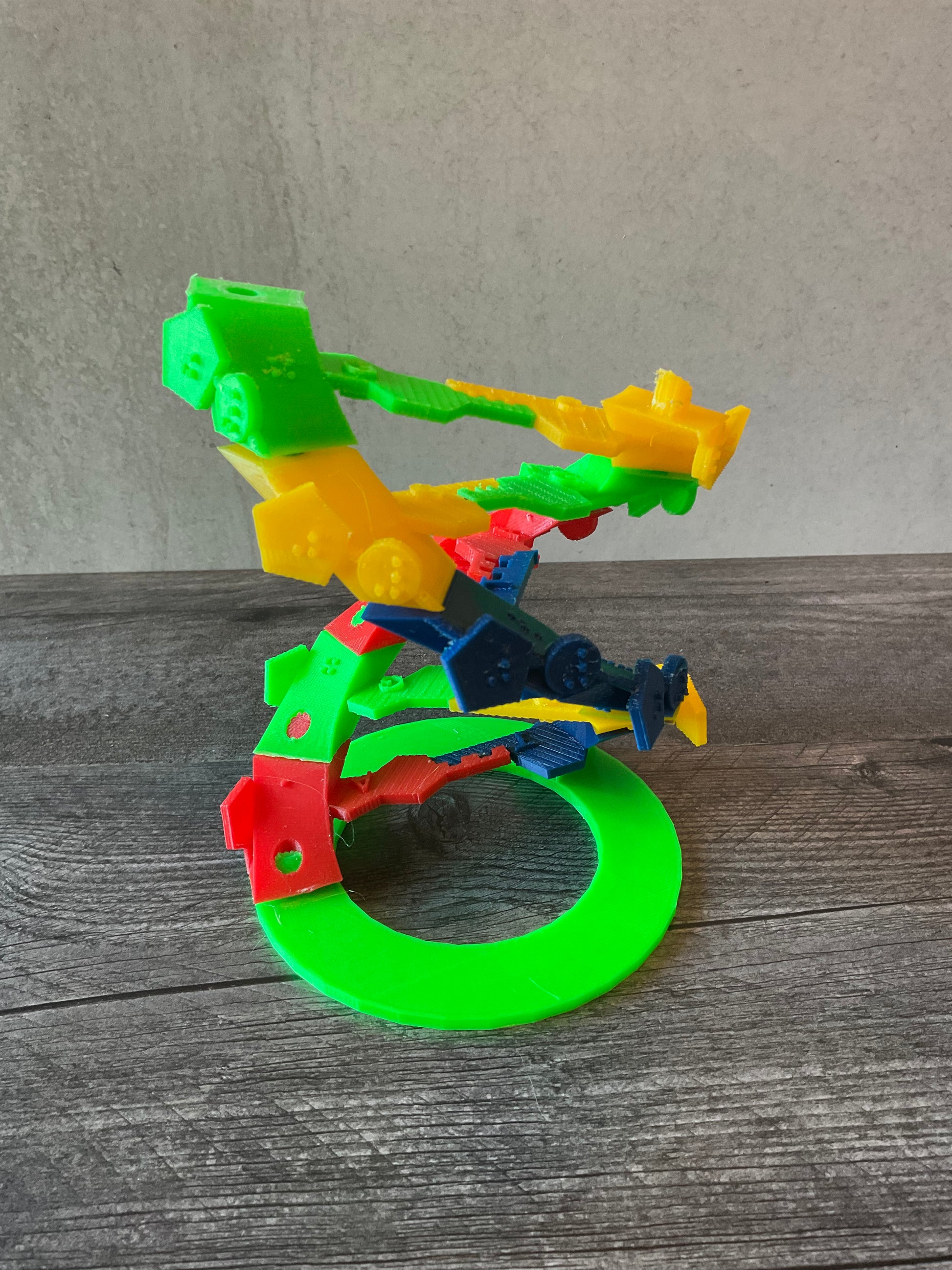 straight on view of the DNA model. There are 5 pairs of nucleotides.