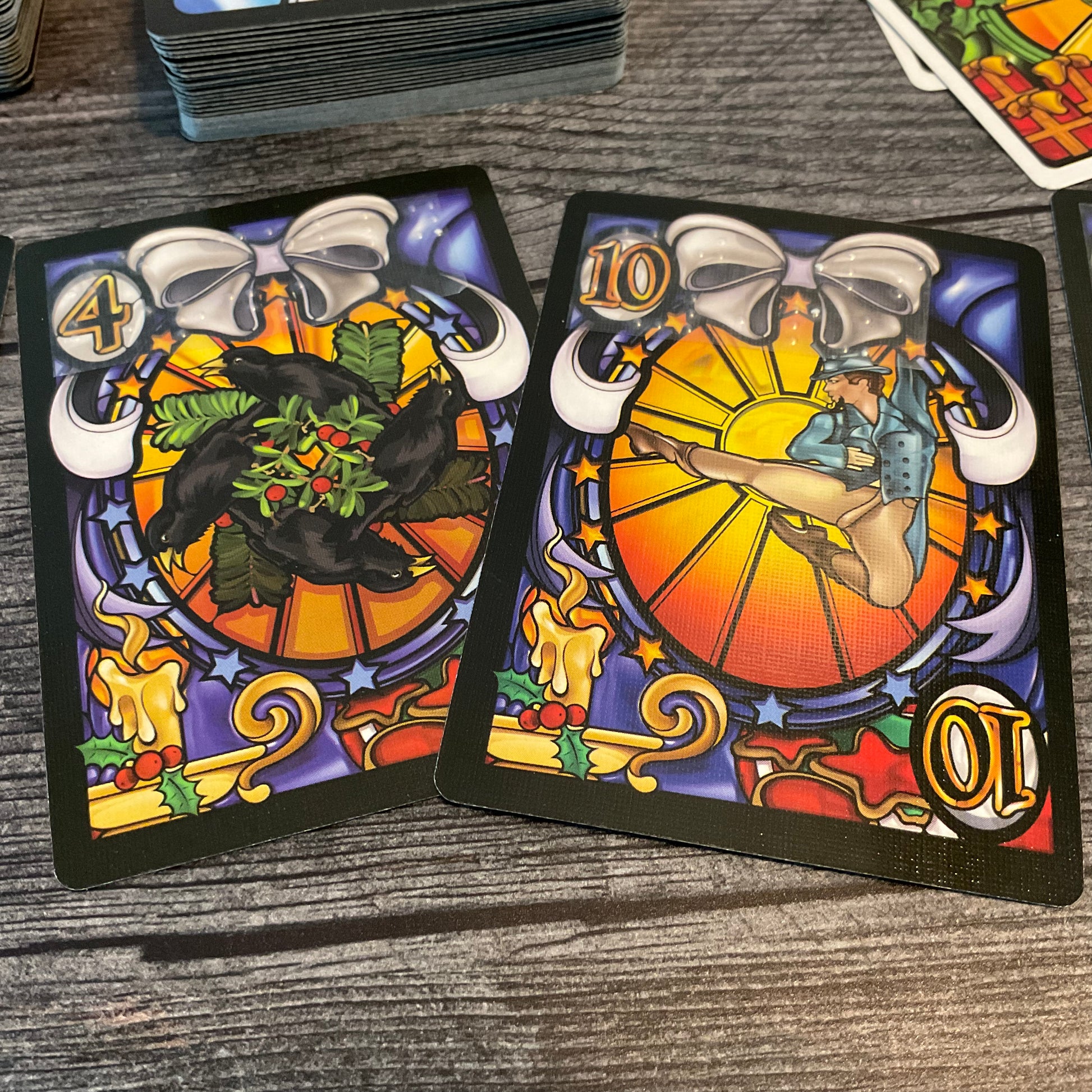 close up on the 4 and 10 cards