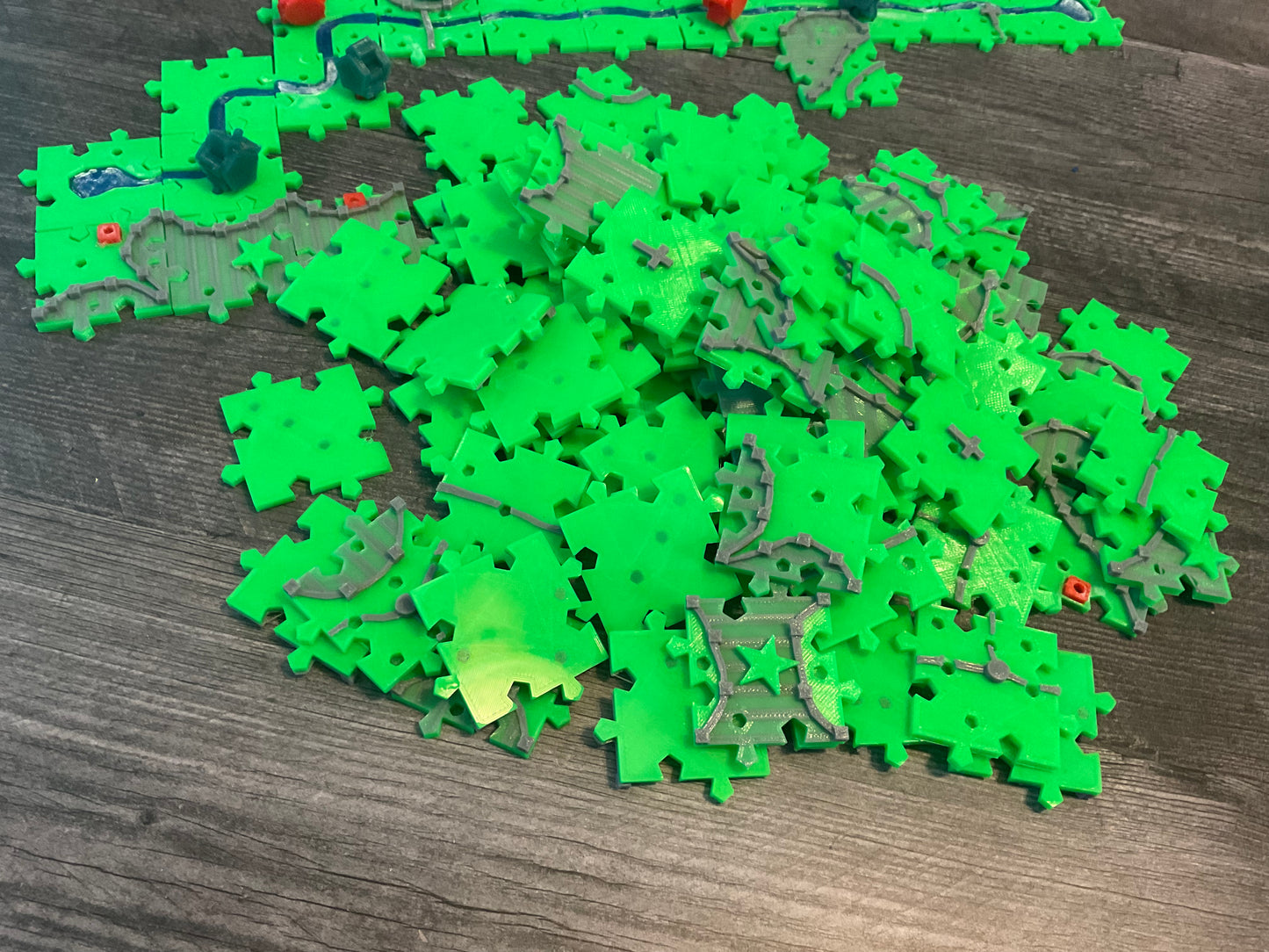 A shot showing a big pile of tiles, mainly to show just how much stuff comes in this kit.