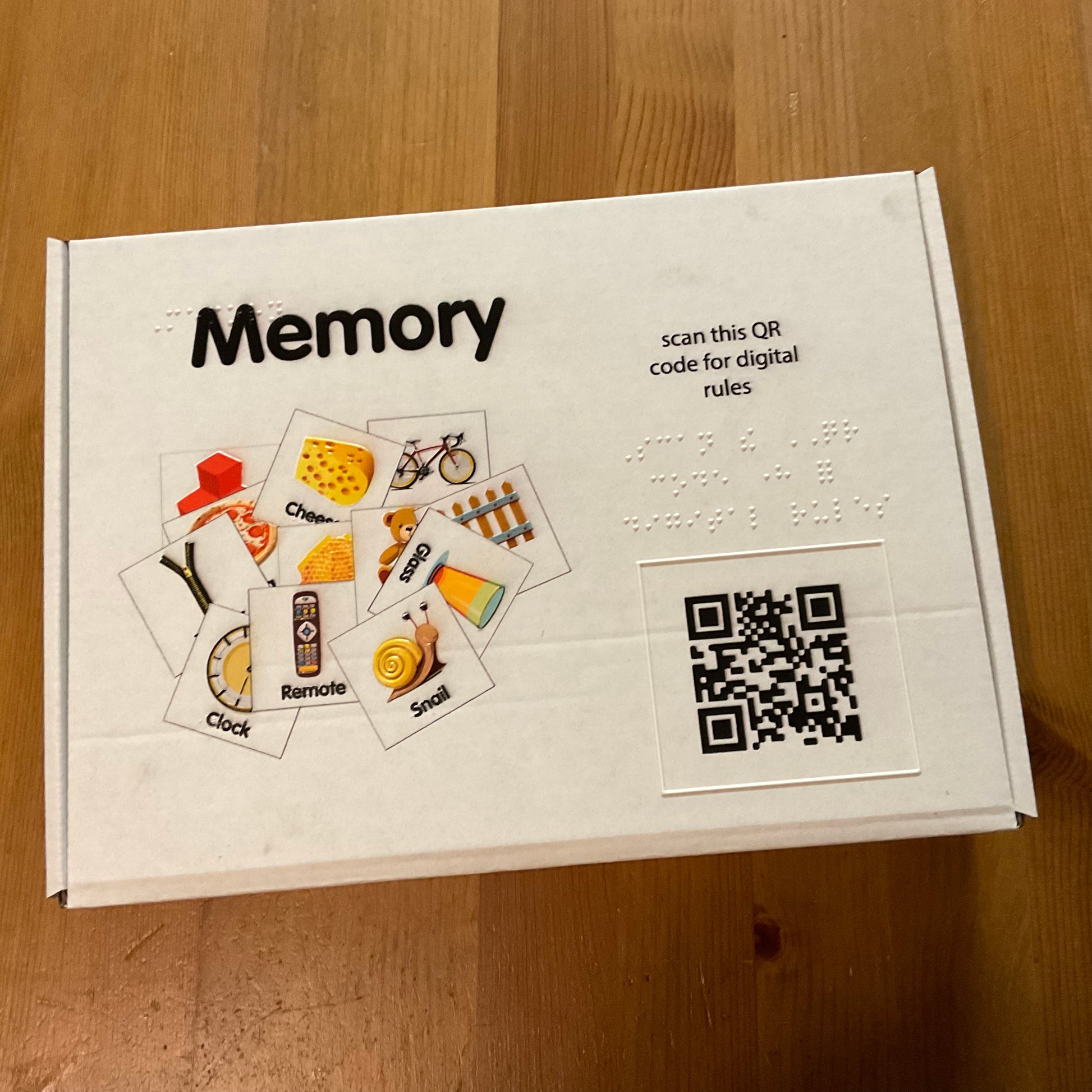 Braille memory tactile box.