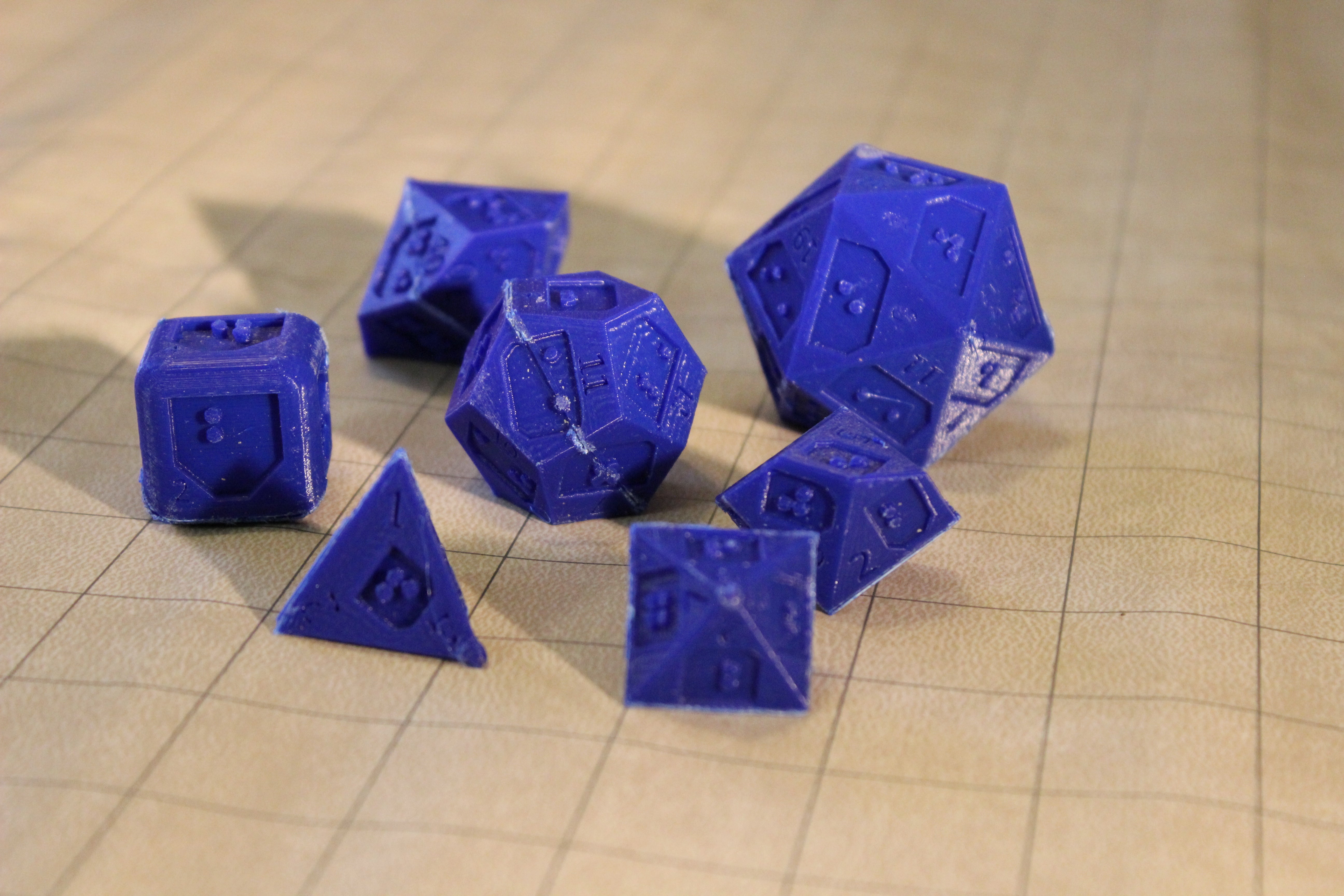Braille Set Polyhedral Braille Dice Set – 64 Ounce Braille